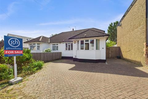 3 bedroom semi-detached bungalow for sale, Lime Grove, Middlesex HA4