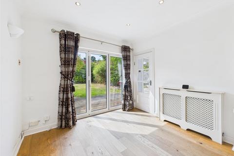 3 bedroom semi-detached bungalow for sale, Lime Grove, Middlesex HA4