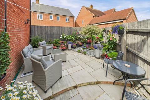23 Bobbins Way, Buckingham, MK18 7SA