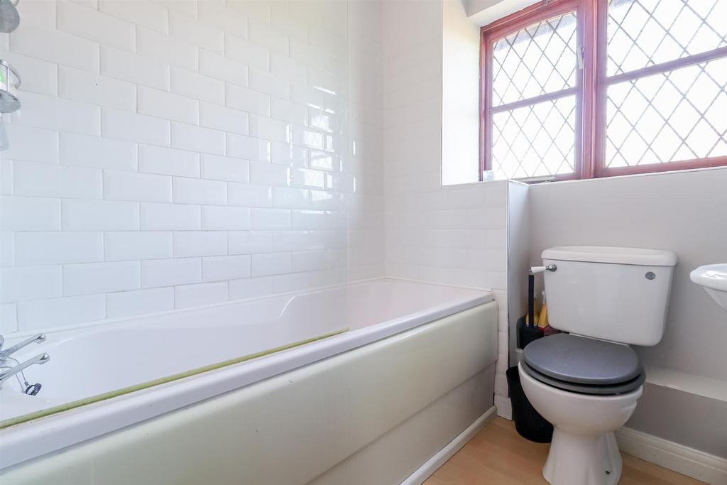 Bathroom.jpg