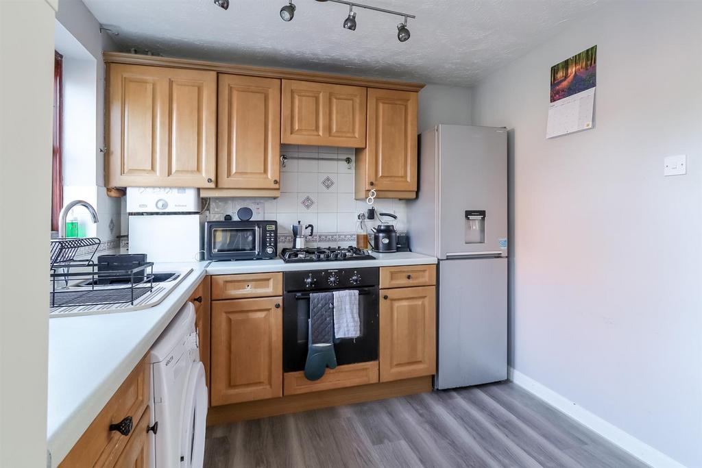 Kitchen (2).jpg