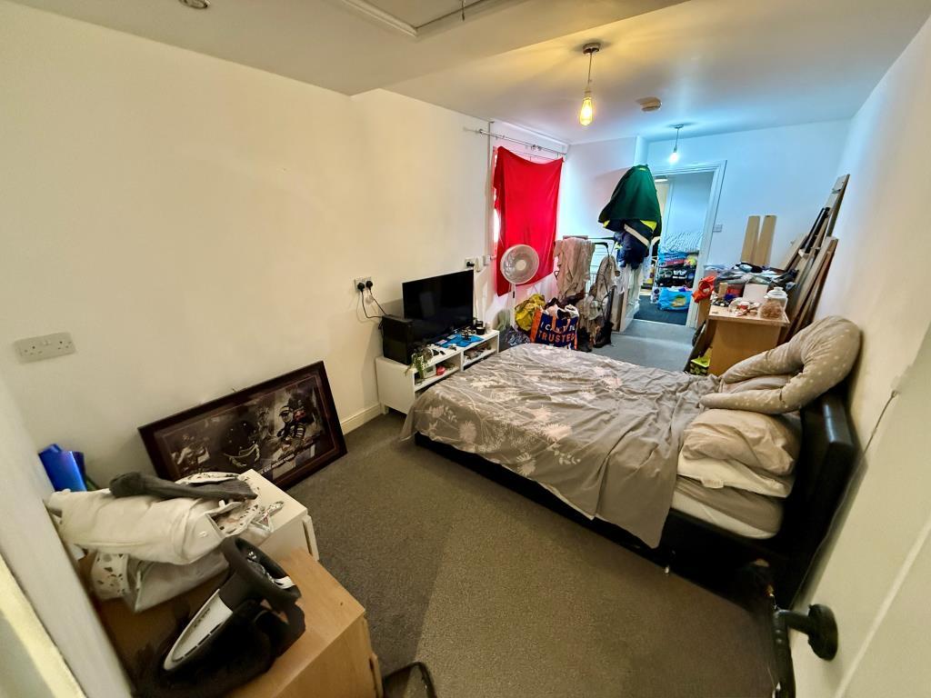 Flat five bedroom