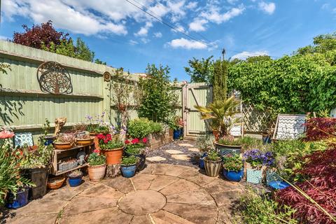 20 Hare Lane, Godalming, GU7 3EE