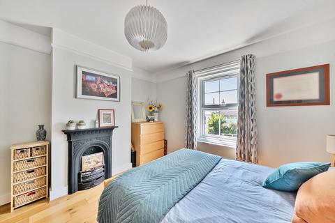20 Hare Lane, Godalming, GU7 3EE