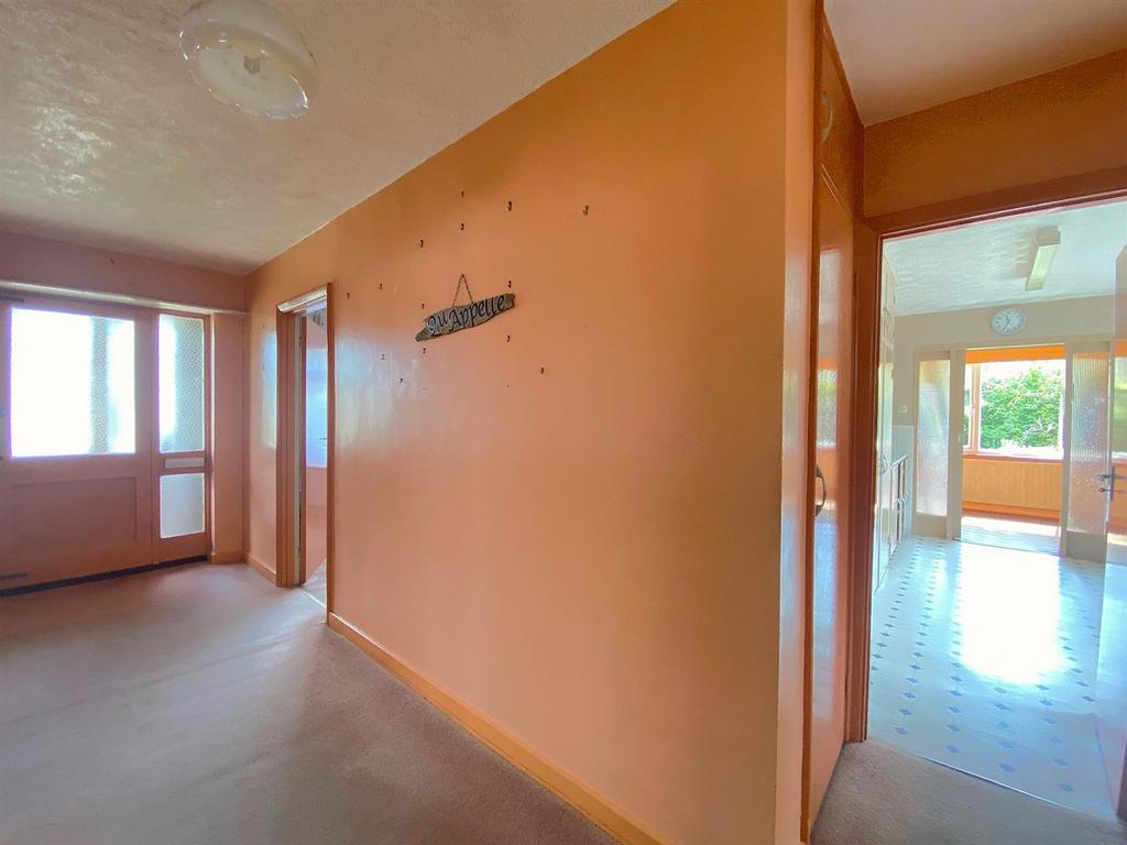 9 The Barnhams - Hall.jpg