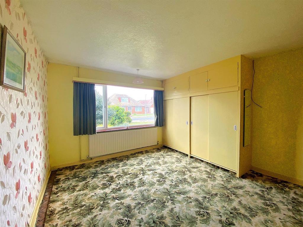 9 The Barnhams - Bed5.jpg