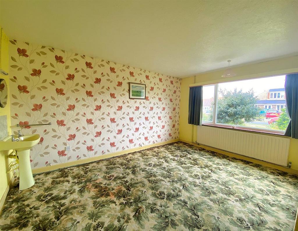 9 The Barnhams - Bed6.jpg