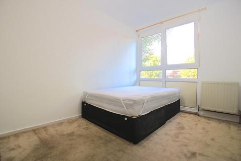 5 bedroom flat to rent, Rounton Road, London E3