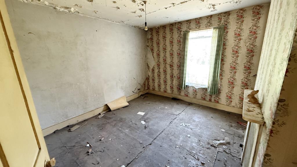 Interior image of front bedroom from landing