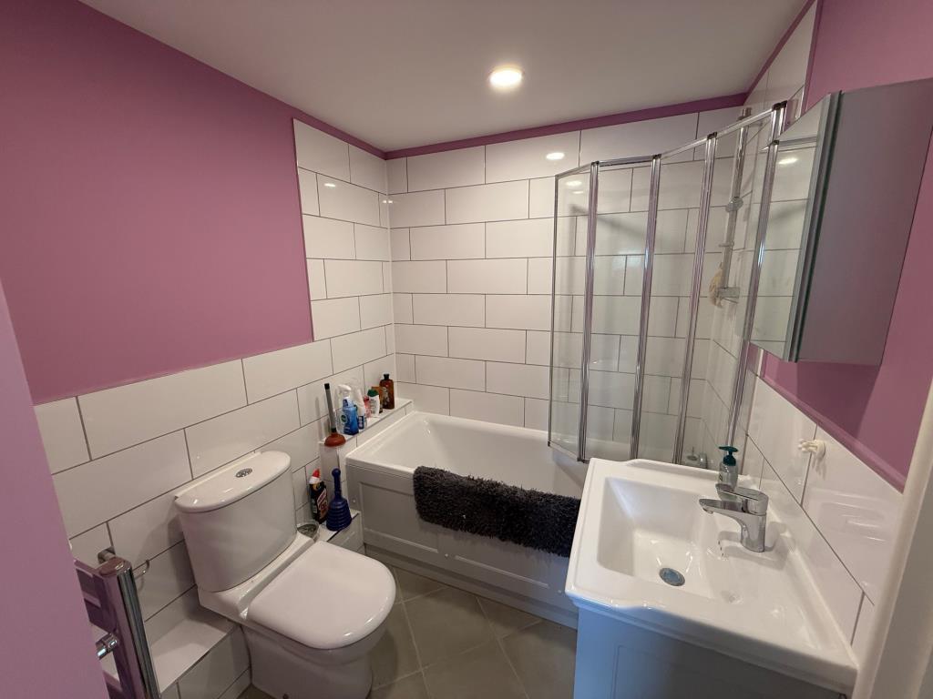 Bathroom with modern suite