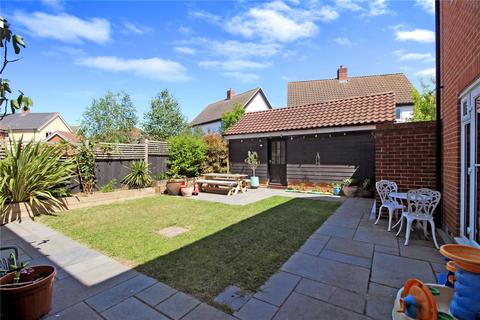 8 Brownes Grove, Loddon, Norwich, NR14 6FA
