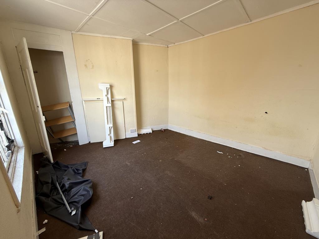 Flat A bedroom