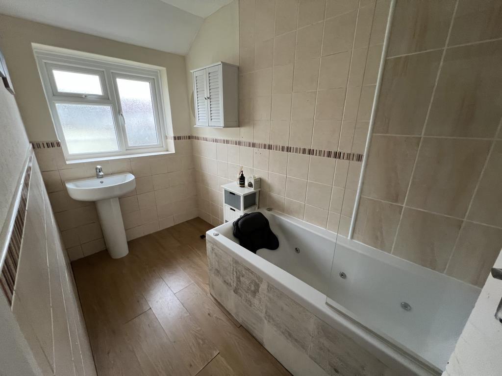 General view of bathroom