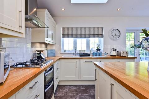 3 bedroom semi-detached house for sale, Park Road, Northaw, EN6