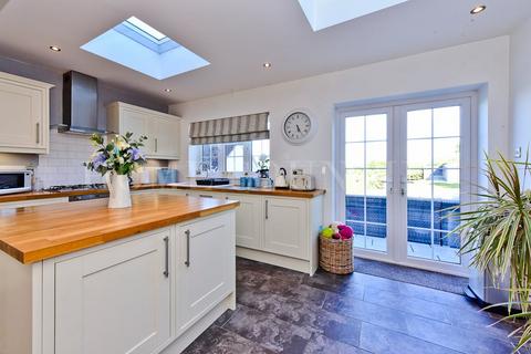3 bedroom semi-detached house for sale, Park Road, Northaw, EN6