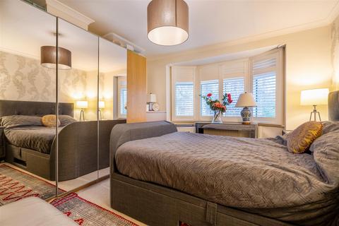 15 Hatch Lane, Windsor, SL4 3QU