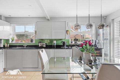 153 Challinor, Church Langley, Harlow, CM17 9XE