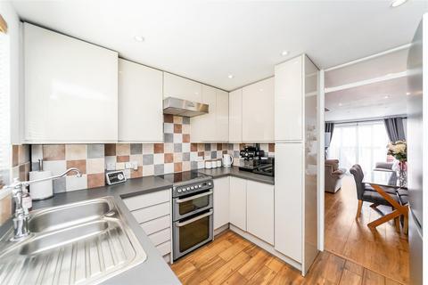 2 bedroom terraced house for sale, Stapleford Close, London E4