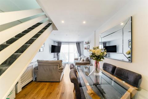 2 bedroom terraced house for sale, Stapleford Close, London E4