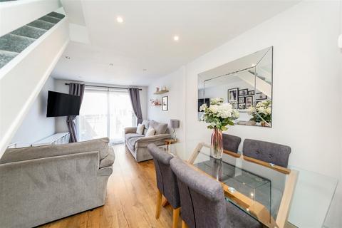 2 bedroom terraced house for sale, Stapleford Close, London E4