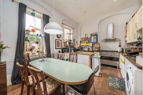 16 Elrington Road, London, E8 3BJ