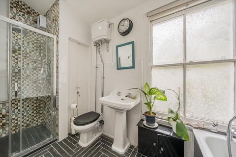 16 Elrington Road, London, E8 3BJ