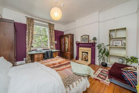 16 Elrington Road, London, E8 3BJ