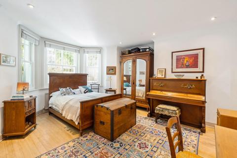 3 bedroom apartment for sale, Redcliffe Gardens, London, SW10