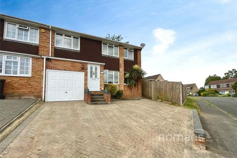 5 bedroom end of terrace house for sale, Bartons Drive, Yateley, Hampshire