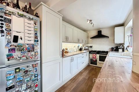 5 bedroom end of terrace house for sale, Bartons Drive, Yateley, Hampshire