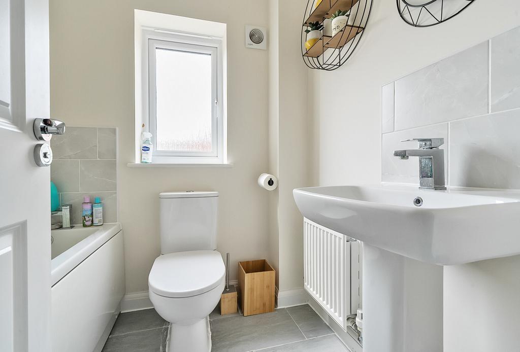 1313055 11 685576...