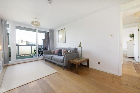 2 bedroom flat for sale, Brecknock Road, London