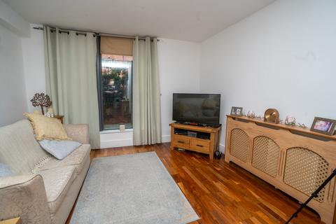 2 bedroom flat for sale, Stowell Street, Liverpool L7