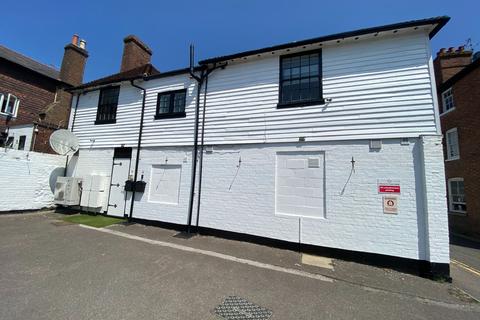 2 bedroom flat for sale, Lingfield Road