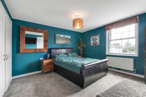 undefined, Lingfield Road