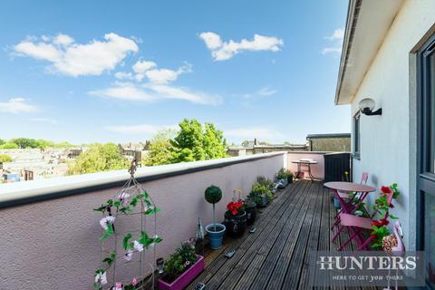 Apartment 10, Lotus House Yoga Way, Worcester Park, KT4 8FQ