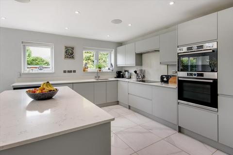 5 bedroom detached house for sale, Yew Tree Road, Tunbridge Wells, Kent, TN4