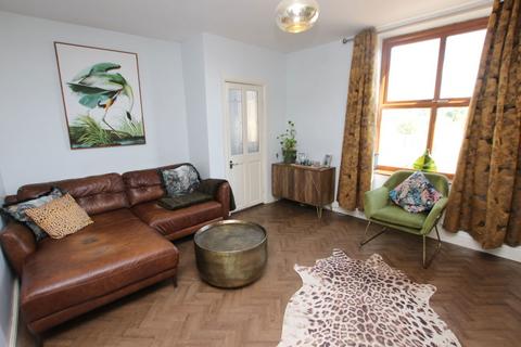 2 bedroom cottage for sale, Saville Road Skelmanthorpe
