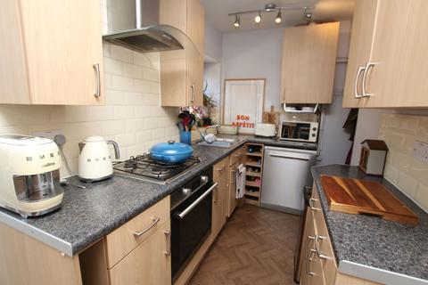 2 bedroom cottage for sale, Saville Road Skelmanthorpe