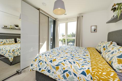 22, Howell Court Enfield Road, London, W3 8BJ