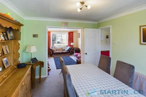 3 bedroom semi-detached house for sale, Elmshurst Gardens, Tonbridge TN10