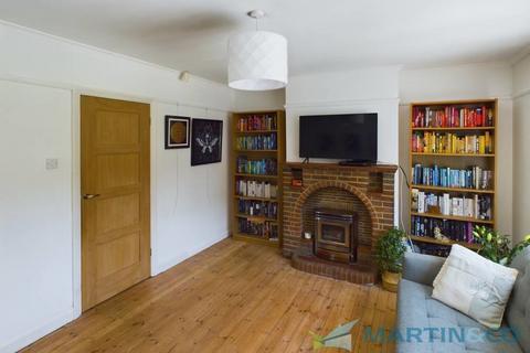3 bedroom detached house for sale, Hadlow Road, Kent TN9