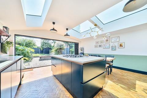 1 Charter Square, Kingston Upon Thames, KT1 3PZ