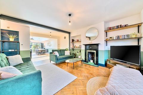 1 Charter Square, Kingston Upon Thames, KT1 3PZ