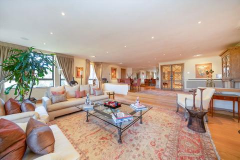 3 bedroom flat to rent, Lower Terrace, London NW3