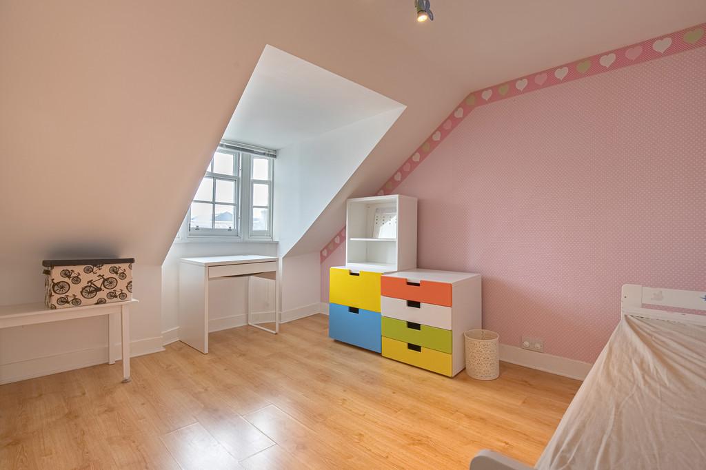Kids Bedroom Angle1