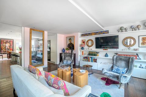 2 bedroom apartment to rent, Hanway Place, Fitzrovia W1