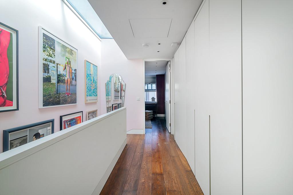 Hanway Place 07