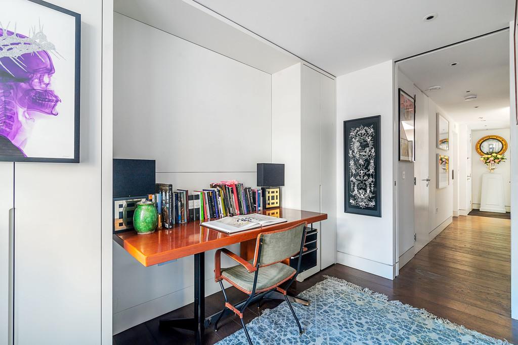 Hanway Place 04