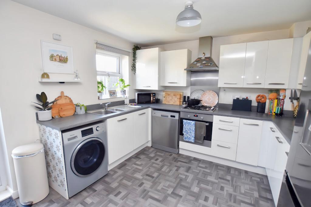 Kitchen 1
